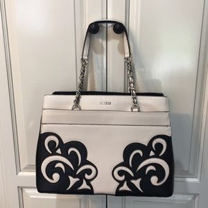 GUESS Katiana Chain Strap Girlfriend Shoulder Bag